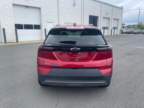 Radiant Red Tintcoat 2023 Chevrolet Bolt EUV FWD LT