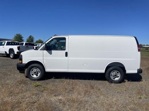 2025 GMC Savana 2500 Work Van