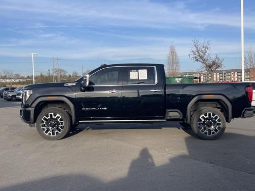 2024 GMC Sierra 2500 Denali