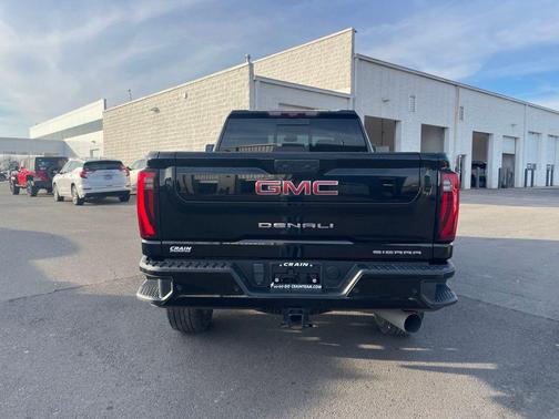 2024 GMC Sierra 2500 Denali