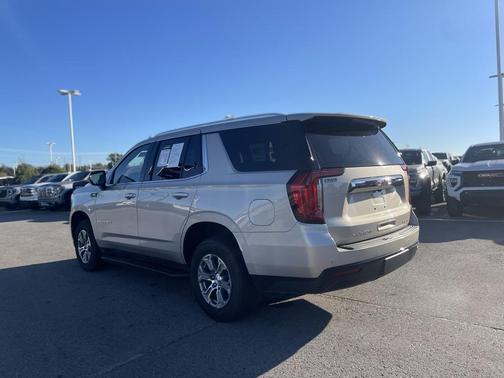 2023 GMC Yukon SLE