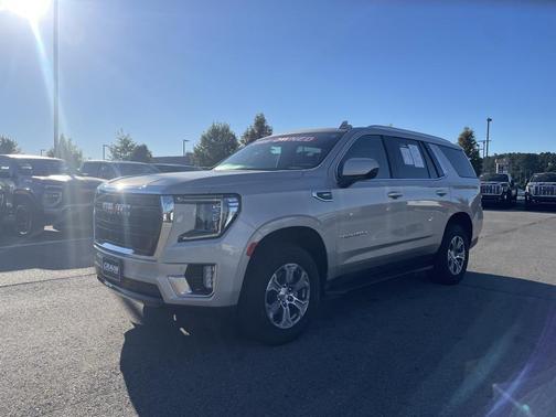 2023 GMC Yukon SLE