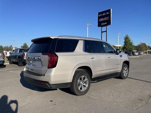 2023 GMC Yukon SLE