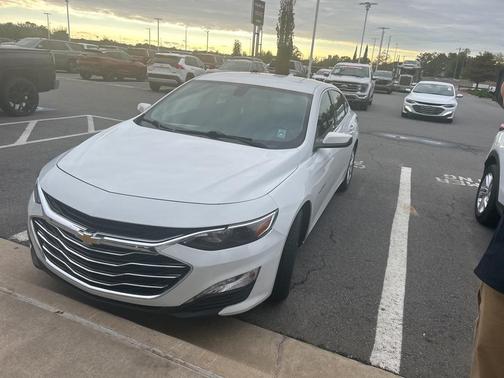 2020 Chevrolet Malibu FWD LT