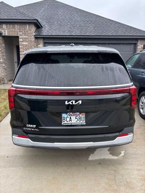 Aurora Black Pearl 2025 Kia Carnival LXS