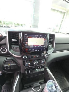 2020 RAM 2500 Big Horn Crew Cab 4X4 6'4' Box