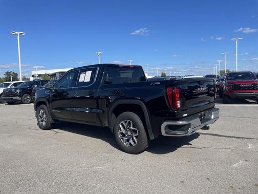2025 GMC Sierra 1500 SLE