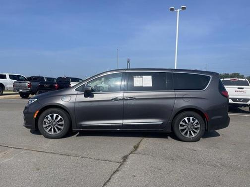 2022 Chrysler Pacifica Hybrid Limited