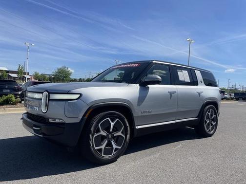 2024 Rivian R1S Adventure