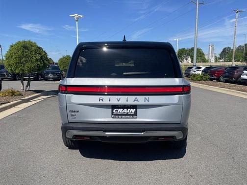 2024 Rivian R1S Adventure