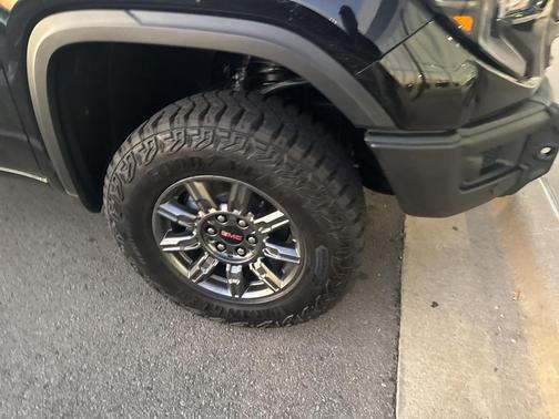 2026 GMC Sierra 1500 AT4X