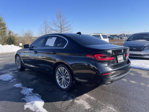 2022 BMW 530 i