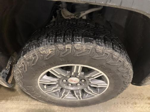 2024 GMC Sierra 1500 AT4