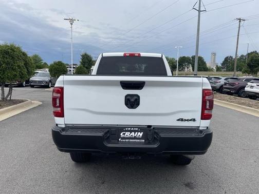 2023 RAM 2500 Tradesman Crew Cab 4x4 6'4' Box