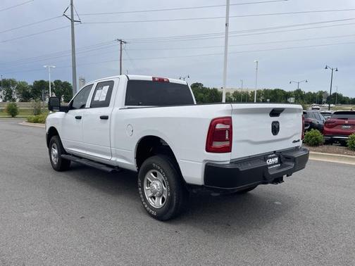 2023 RAM 2500 Tradesman Crew Cab 4x4 6'4' Box