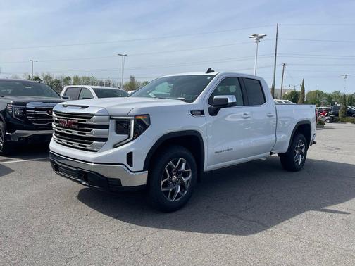 Summit White 2026 GMC Sierra 1500 SLE