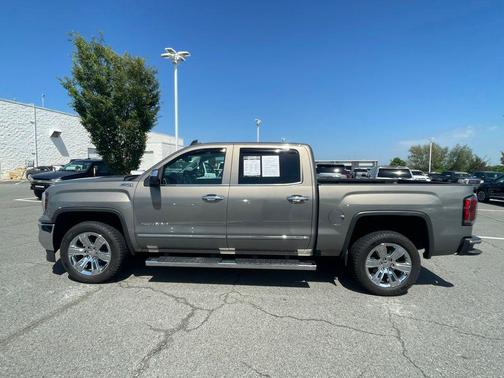 Pepperdust Metallic 2017 GMC Sierra 1500 SLT