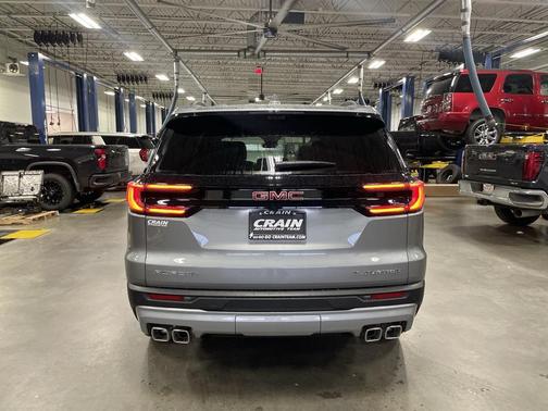 2026 GMC Acadia Elevation FWD