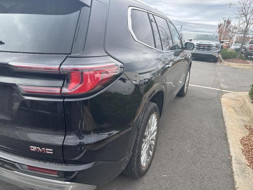 2024 GMC Acadia Denali