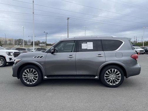 2017 INFINITI QX80 Base