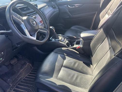 2020 Nissan Rogue SL