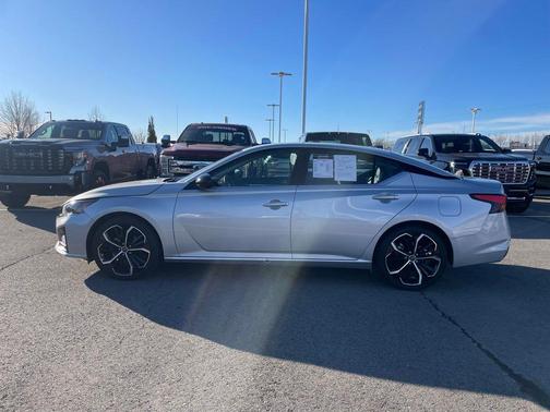 2024 Nissan Altima SR FWD