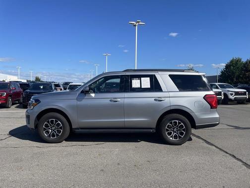 2022 Ford Expedition XLT