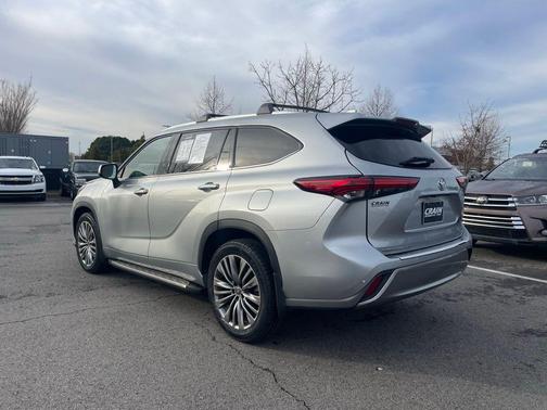 2021 Toyota Highlander Platinum