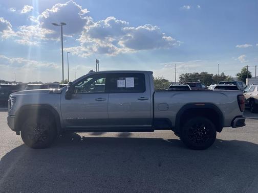 2024 GMC Sierra 2500 AT4