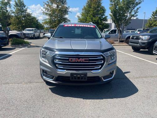 Sterling Metallic 2023 GMC Terrain SLT