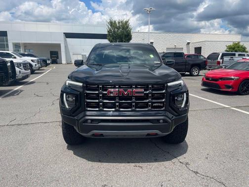 Onyx Black 2023 GMC Canyon AT4