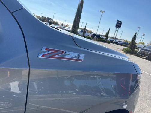 2023 Chevrolet Suburban 4WD Z71