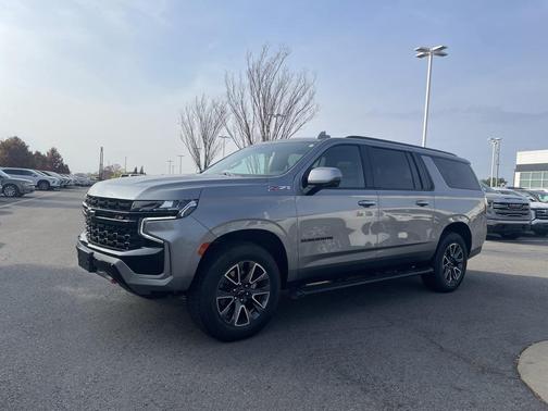 2023 Chevrolet Suburban 4WD Z71