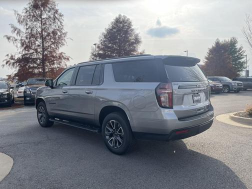 2023 Chevrolet Suburban 4WD Z71