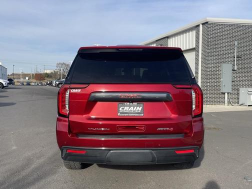 2023 GMC Yukon 4WD AT4