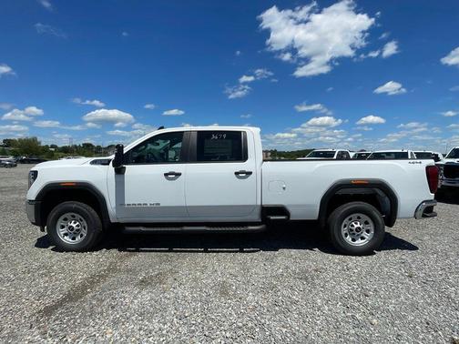 Summit White 2025 GMC Sierra 2500 Pro