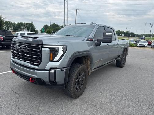 2024 GMC Sierra 2500 AT4
