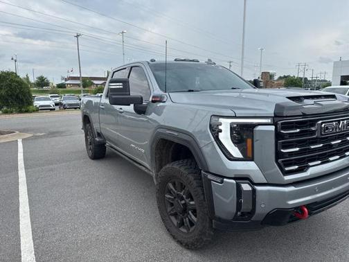 2024 GMC Sierra 2500 AT4