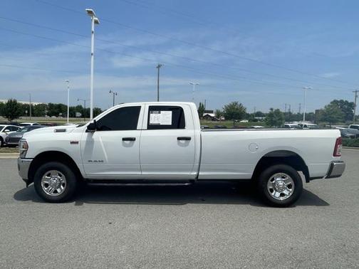 2022 RAM 2500 Tradesman Crew Cab 4x4 8' Box