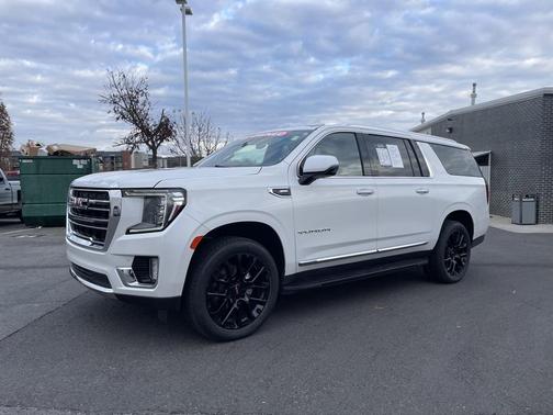 2022 GMC Yukon XL SLT