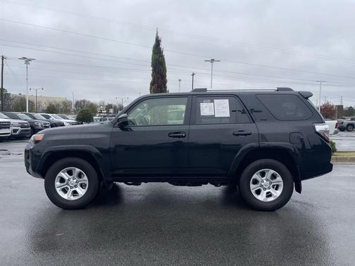 2023 Toyota 4Runner SR5