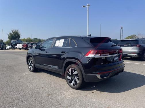 2024 Volkswagen Atlas Cross Sport 2.0T SE w/Technology