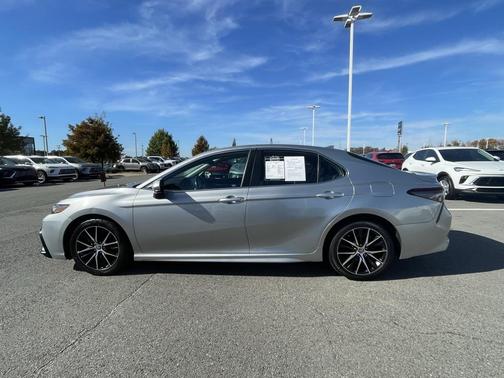 2021 Toyota Camry SE