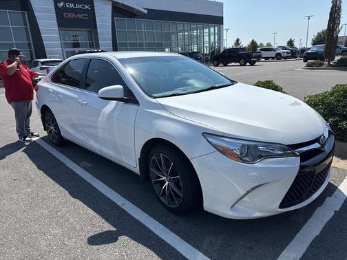 2017 Toyota Camry XSE