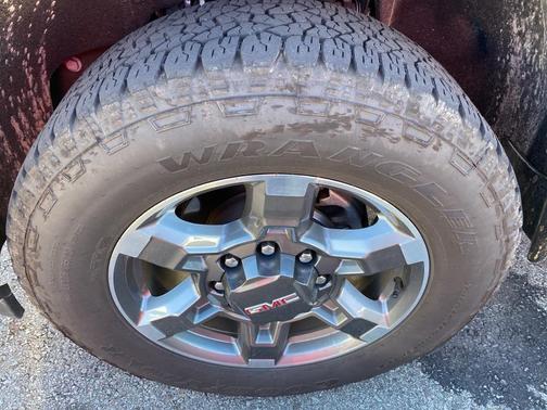 2025 GMC Sierra 2500 SLE