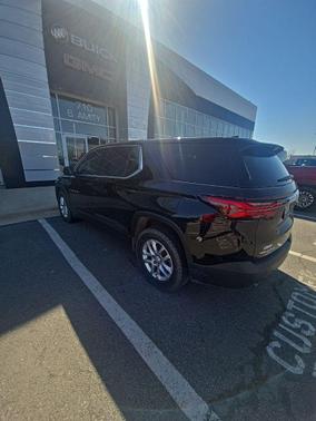 2022 Chevrolet Traverse LS