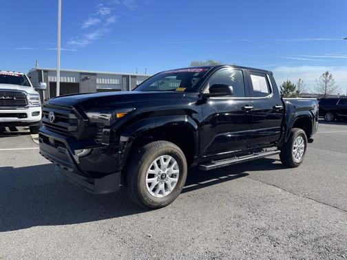 2025 Toyota Tacoma SR