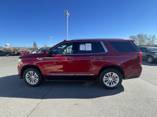 2022 GMC Yukon SLT
