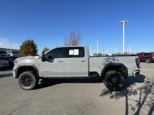 2025 GMC Sierra 2500 AT4