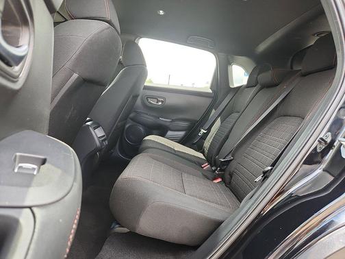 Crystal Black Pearl 2025 Honda HR-V AWD Sport